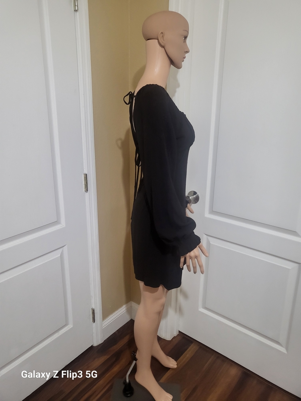 Forever 21 Open Back Long Sleeve Mini Dress (M ) Pre-owned - Picture 3 of 8